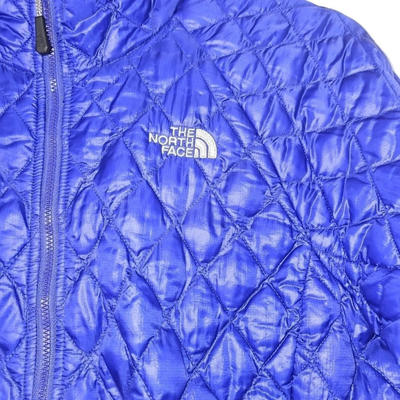 The North Face Women's quilted Pattern jacket Purple sz Midium - Picture 4 of 12